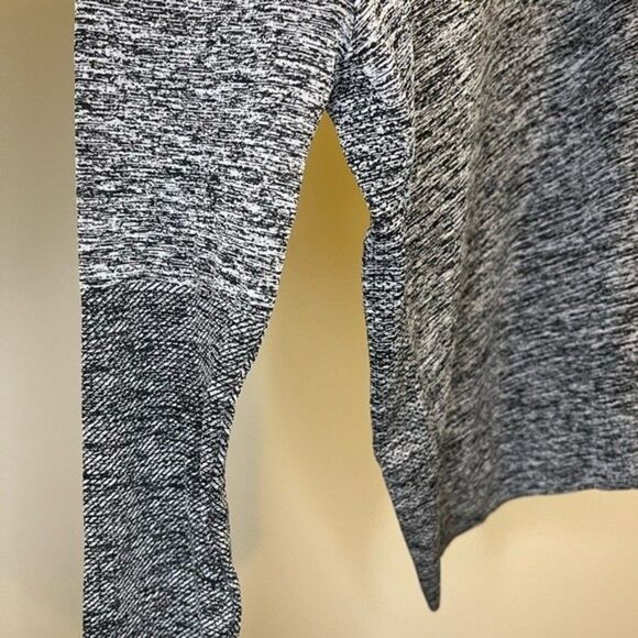 Forever 21 Women’s Gray Cowl Neck Pullover Athletic Top Size M - Picture 5 of 8